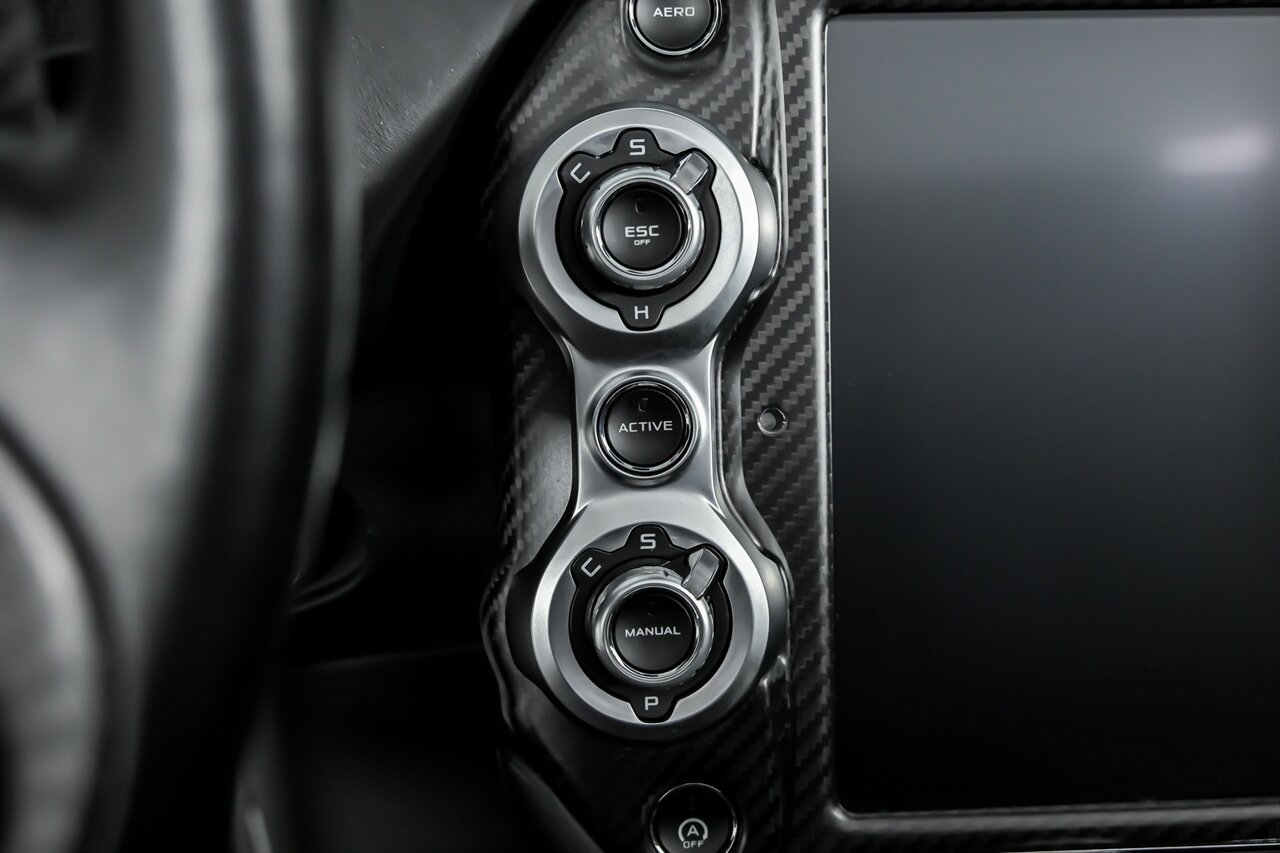 Used 2022 McLaren 765LT image 32