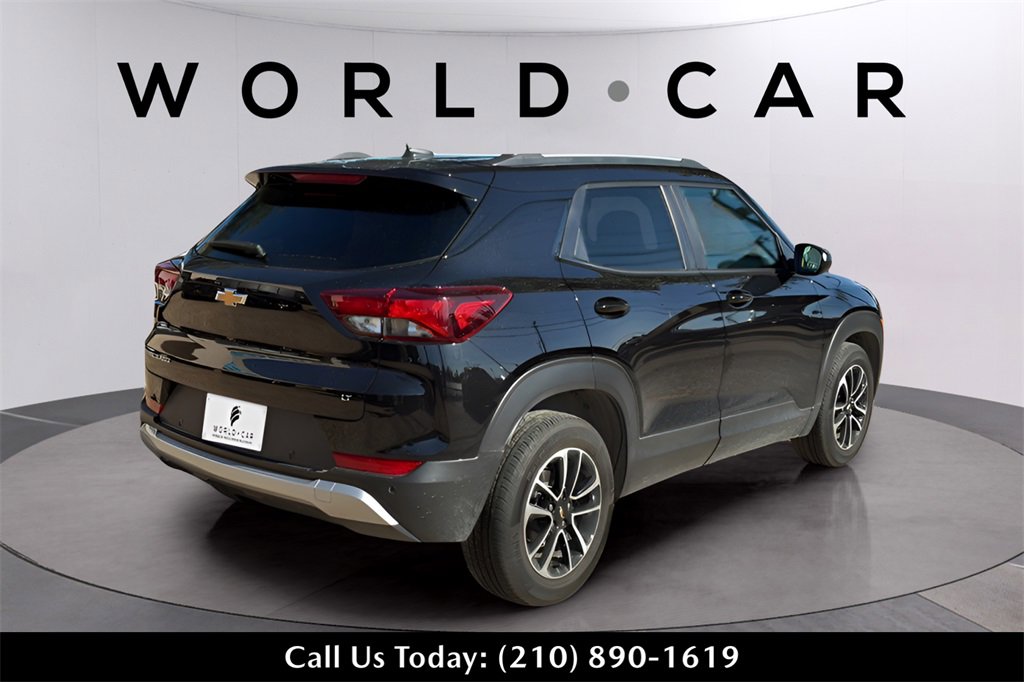 Used 2025 Chevrolet TrailBlazer LT w/ LT Cold Weather Package image 10