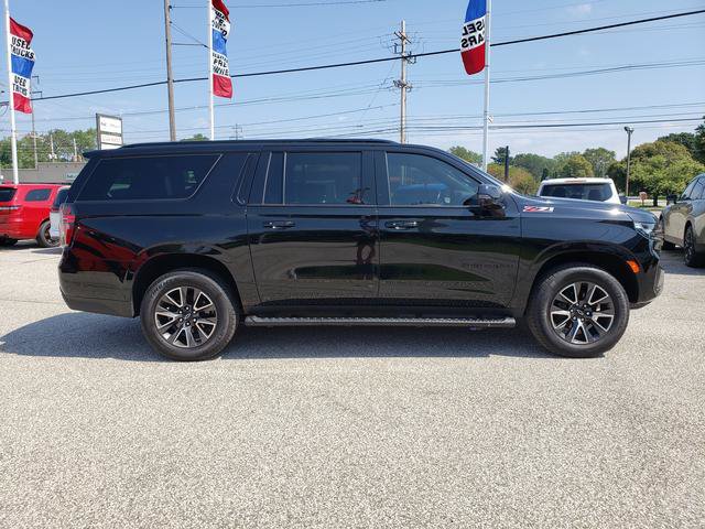 Used 2022 Chevrolet Suburban Z71 w/ Luxury Package AWD/4WD image 2