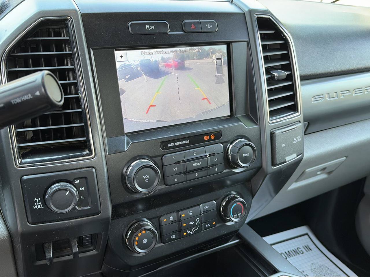 Used 2019 Ford F250 XLT w/ XLT Value Package AWD/4WD image 13