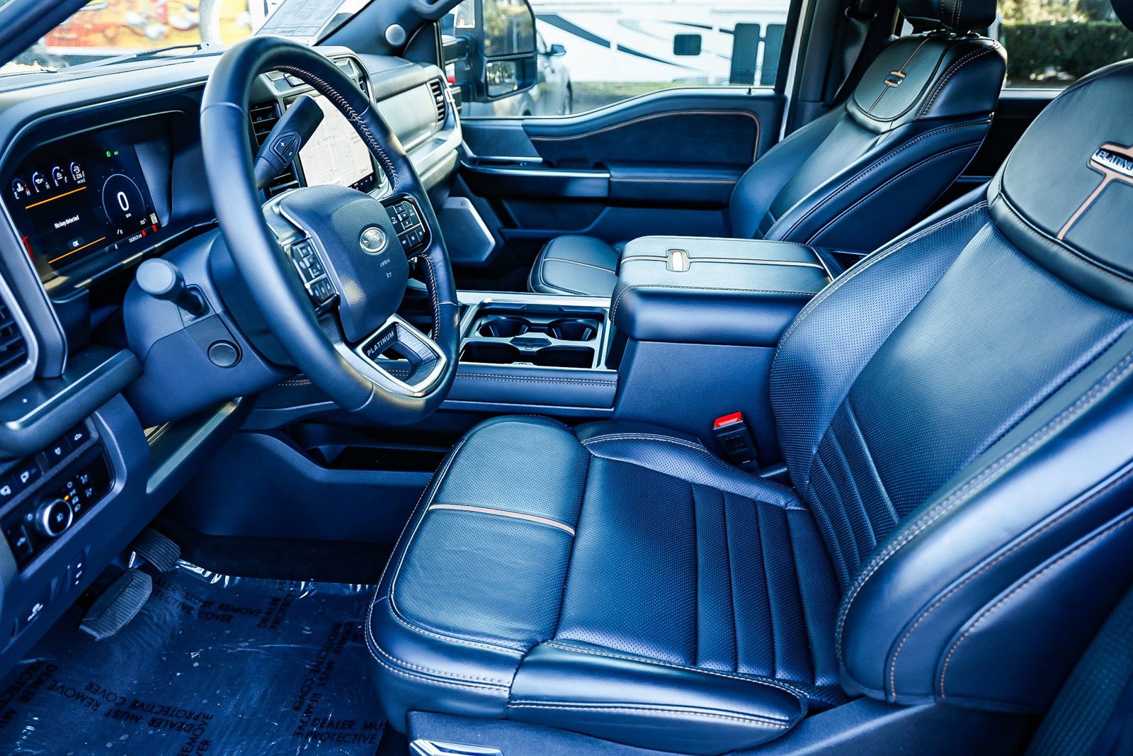 Used 2024 Ford F450 Platinum w/ FX4 Off-Road Package image 19