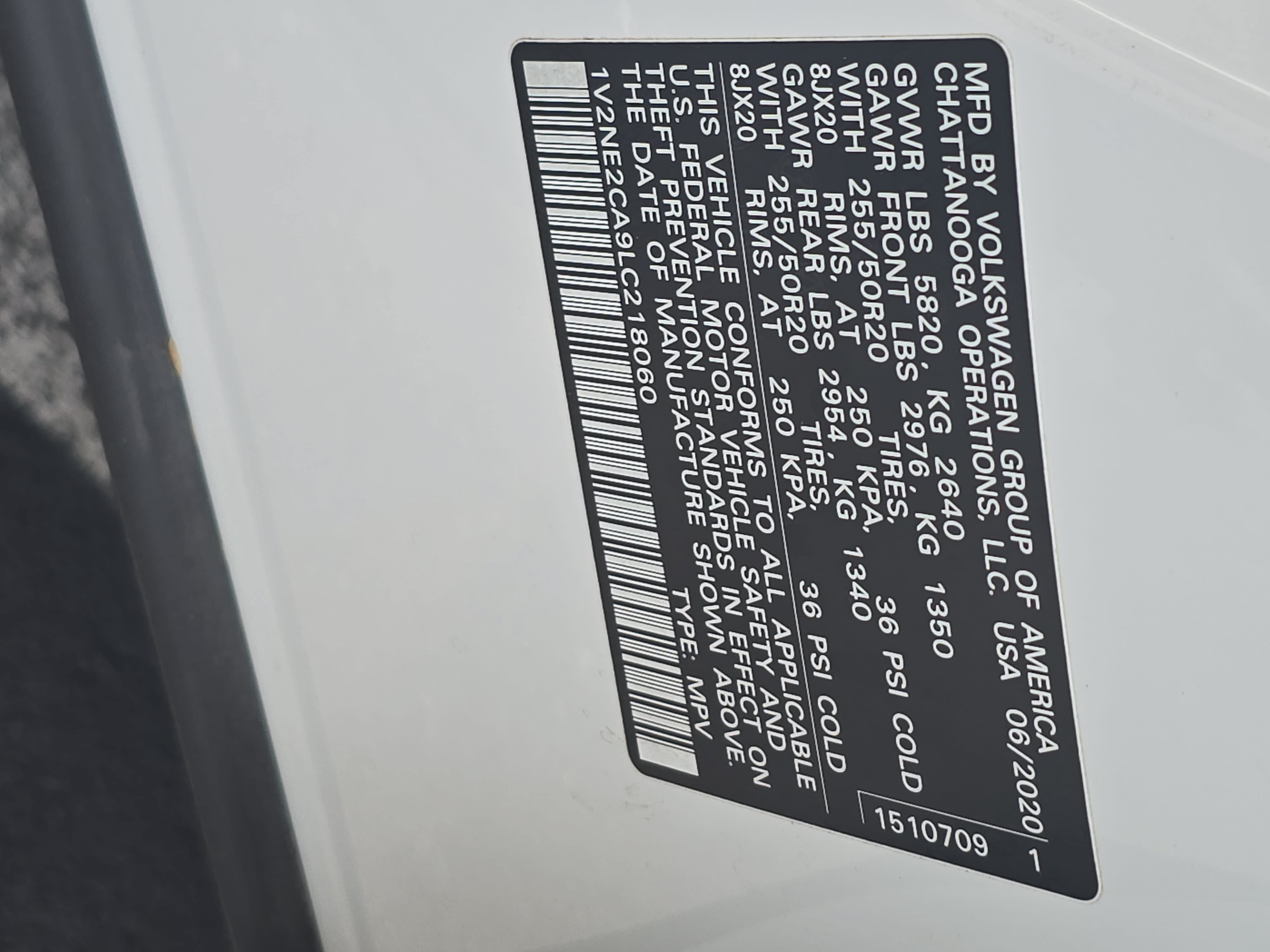 Used 2020 Volkswagen Atlas Cross Sport SEL Premium AWD/4WD image 36