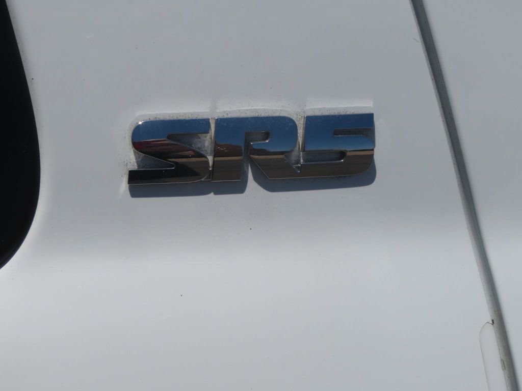 Used 2016 Toyota Sequoia SR5 AWD/4WD image 14