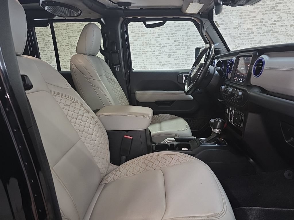 Used 2021 Jeep Gladiator Overland AWD/4WD image 12