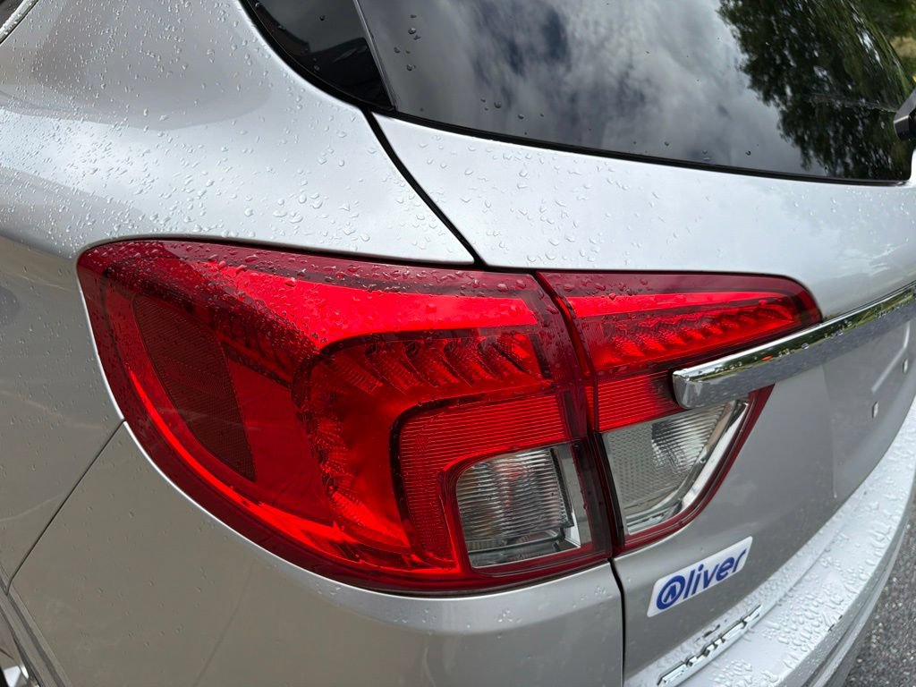 Used 2016 Buick Envision Premium AWD/4WD image 18