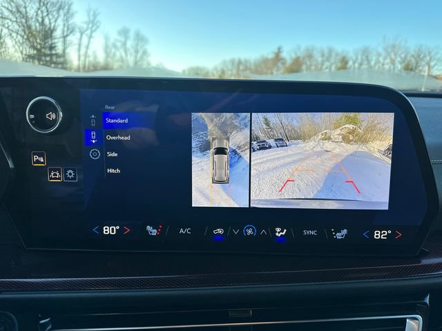 Used 2025 Chevrolet Traverse Z71 image 35