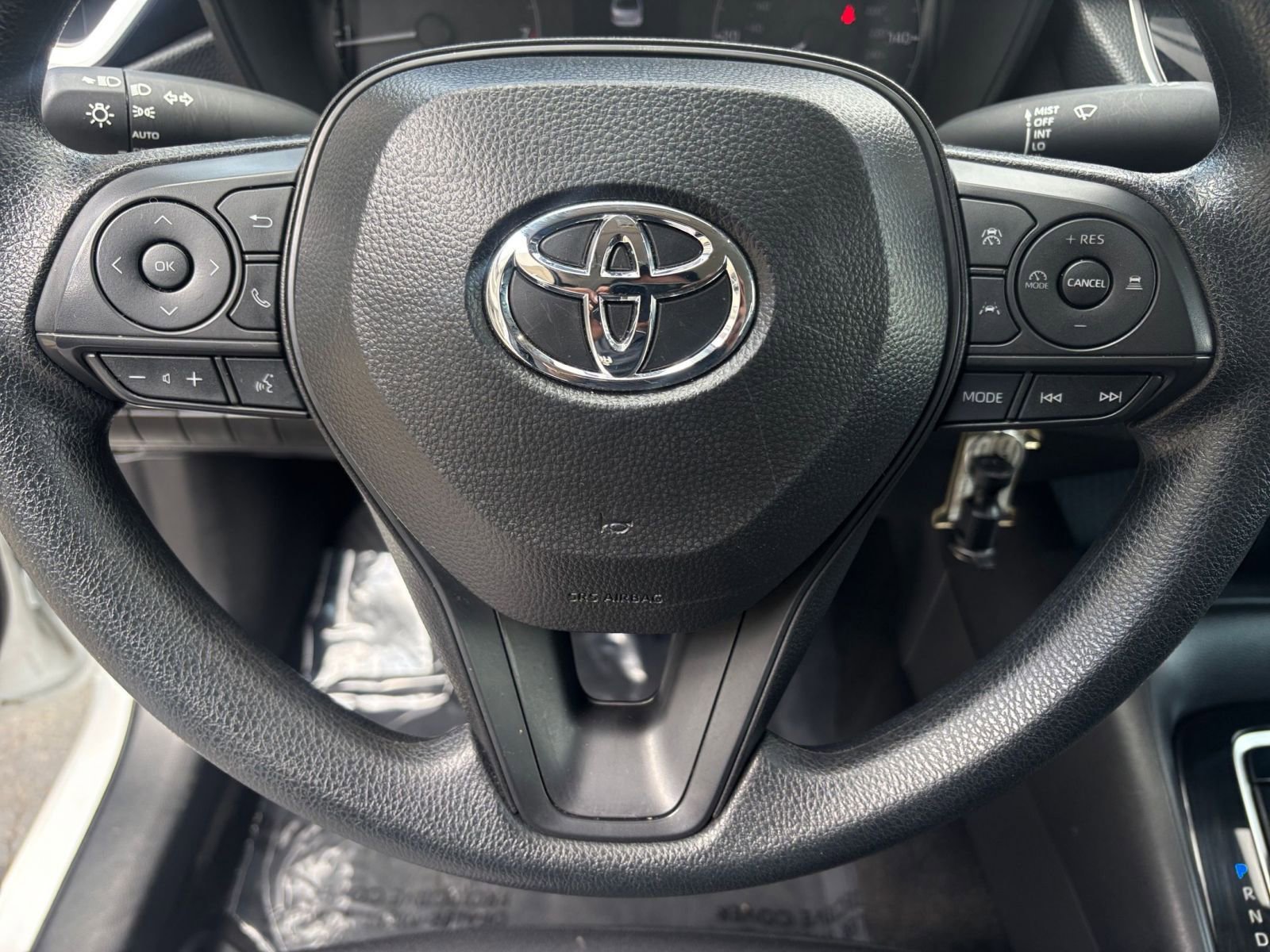 Used 2025 Toyota Corolla LE image 29