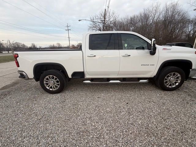 Used 2025 Chevrolet Silverado 2500 LTZ w/ LTZ Plus Package image 4