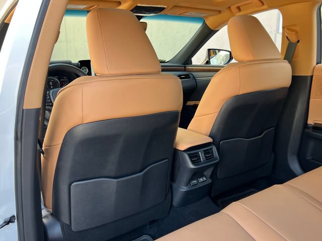 Used 2025 Lexus ES 300h w/ Premium Package FWD image 20