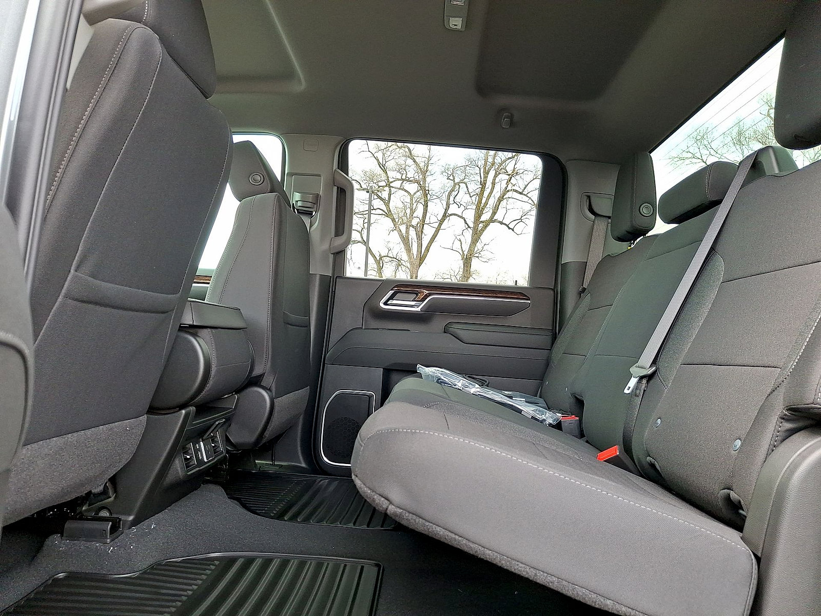 New 2026 GMC Sierra 2500 SLE w/ SLE Convenience Package AWD/4WD image 13