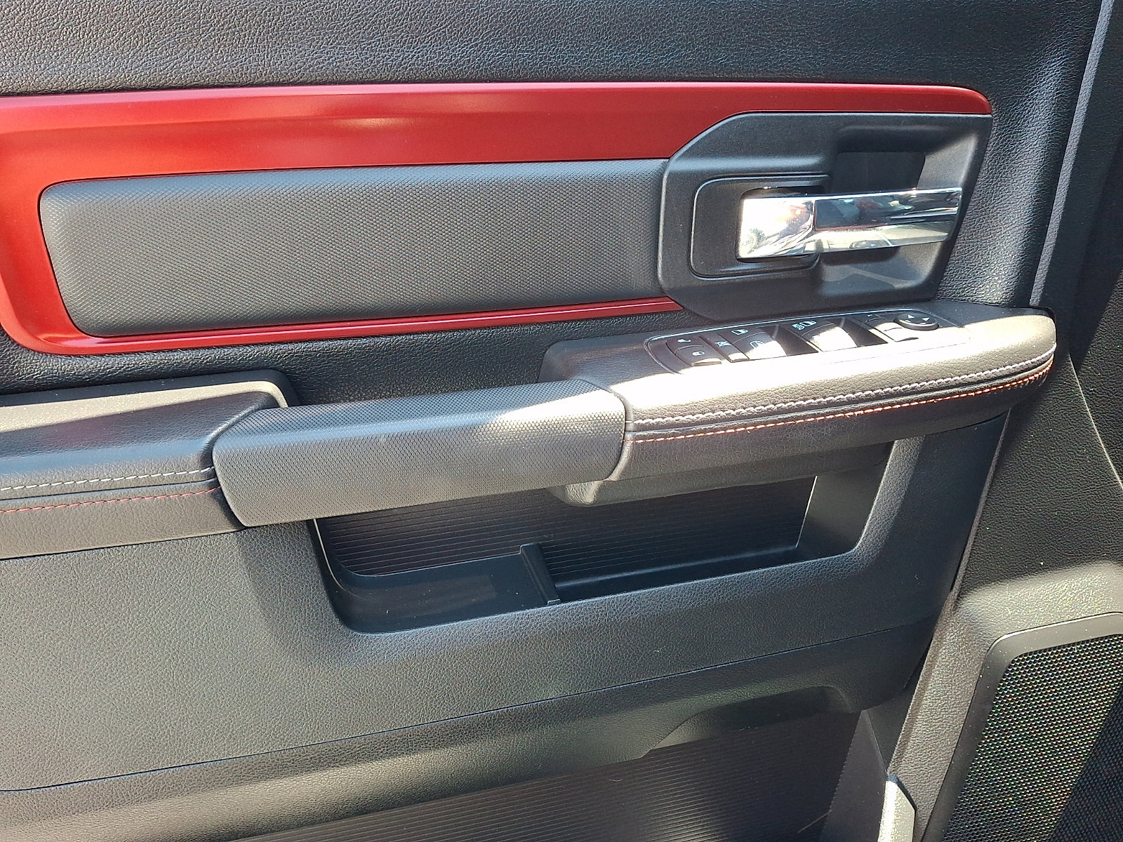 Used 2017 RAM 1500 Rebel AWD/4WD image 11
