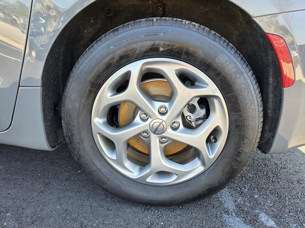 Used 2023 Chrysler Pacifica Limited image 10