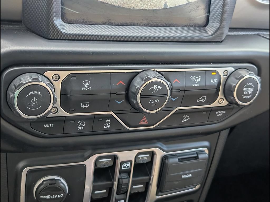 Used 2019 Jeep Wrangler Unlimited Rubicon AWD/4WD image 16