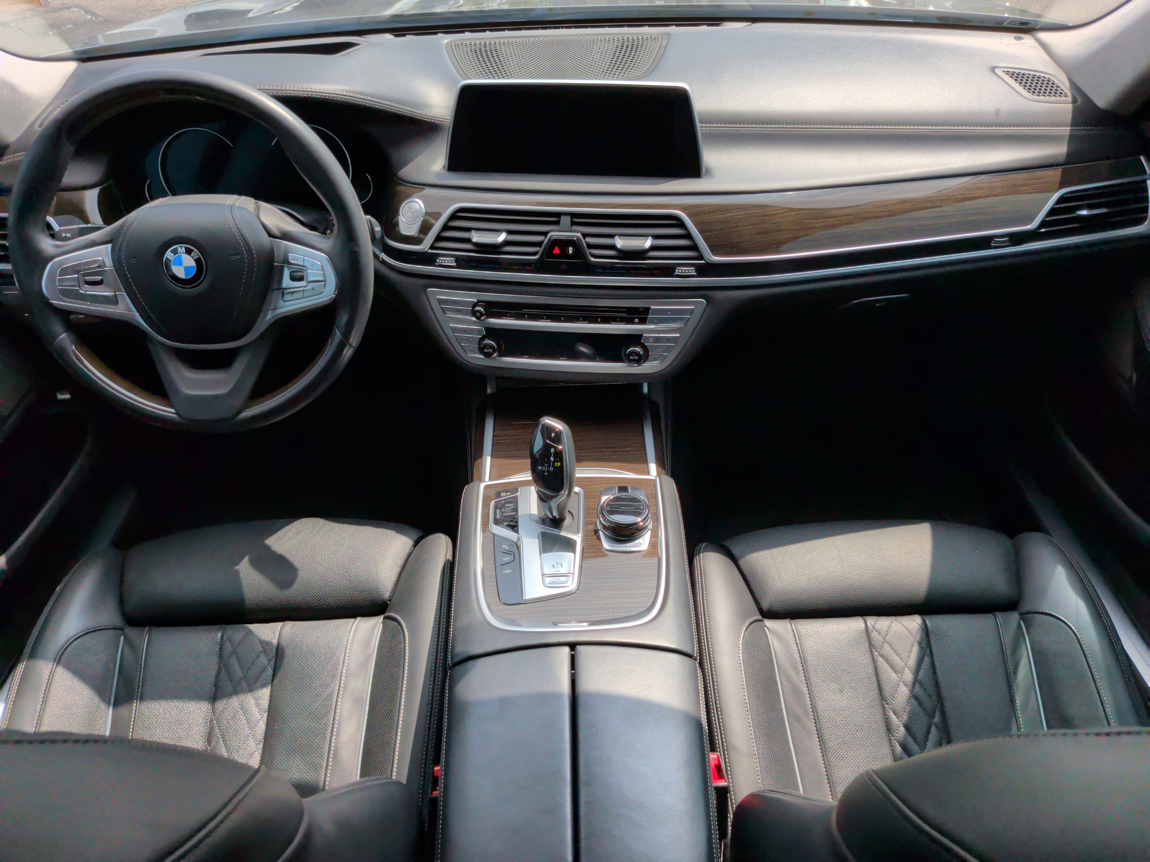 Used 2016 BMW 740i RWD image 29