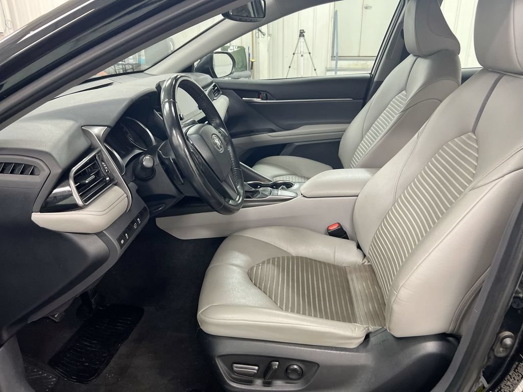 Used 2024 Toyota Camry SE w/ Convenience Package FWD image 19