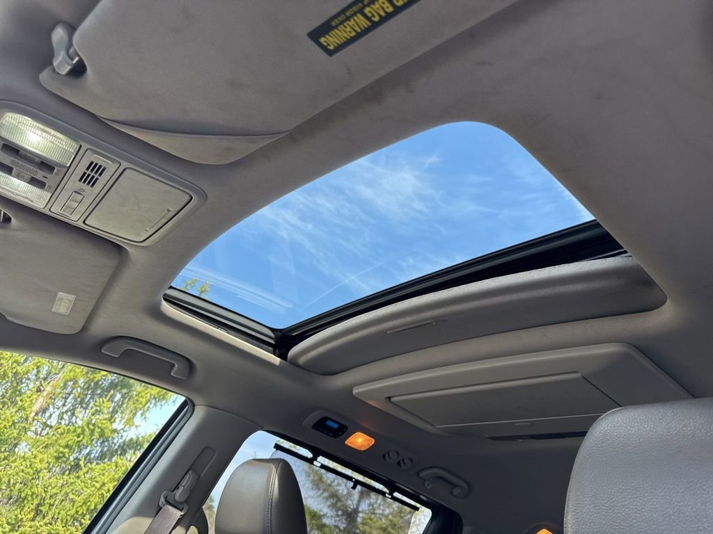 Used 2011 Honda Odyssey Touring image 12