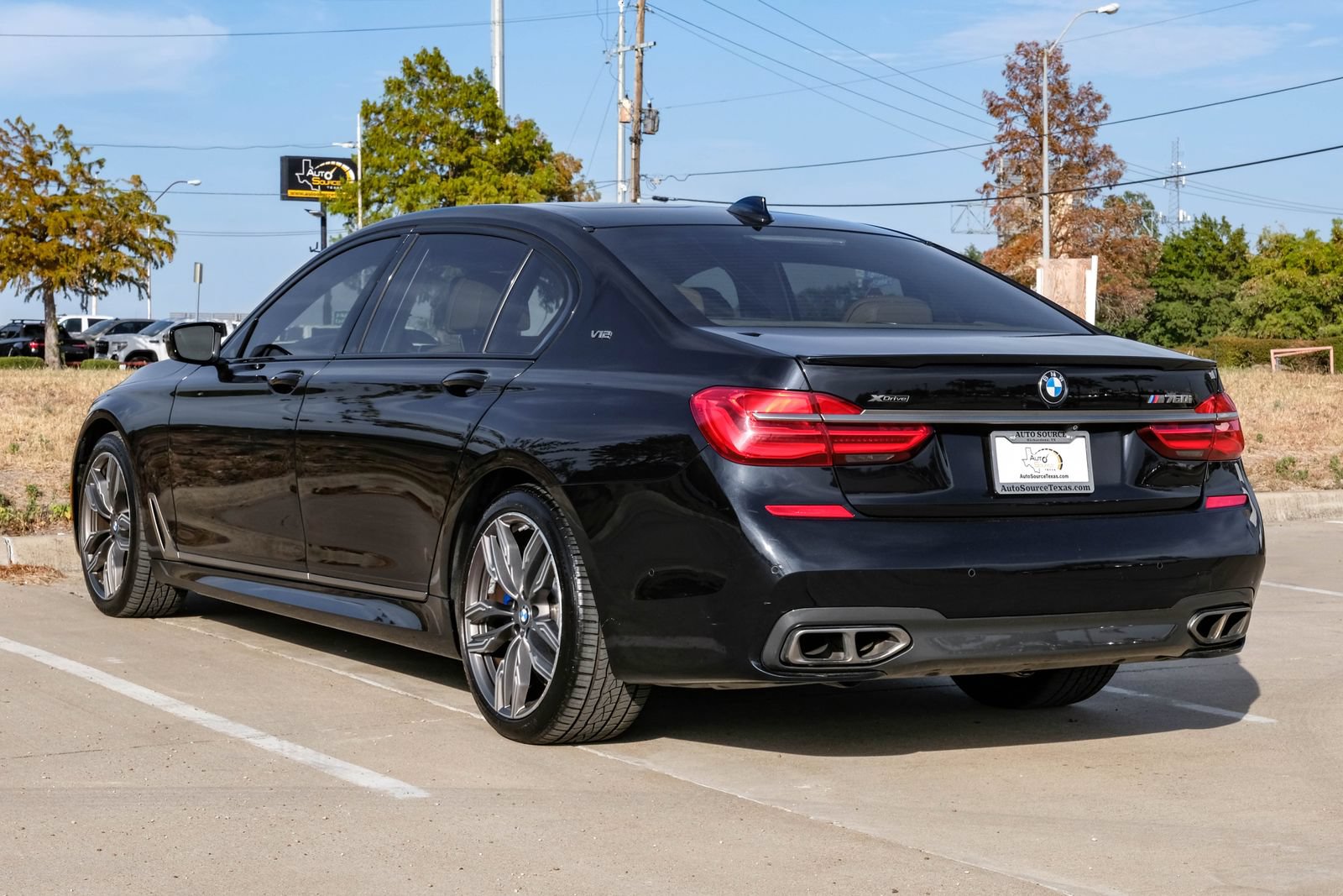Used 2018 BMW M760i xDrive AWD/4WD image 9