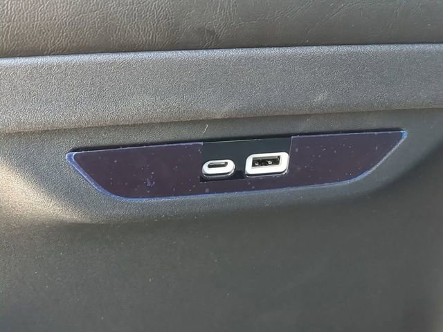 New 2027 Chrysler Pacifica Limited FWD image 18