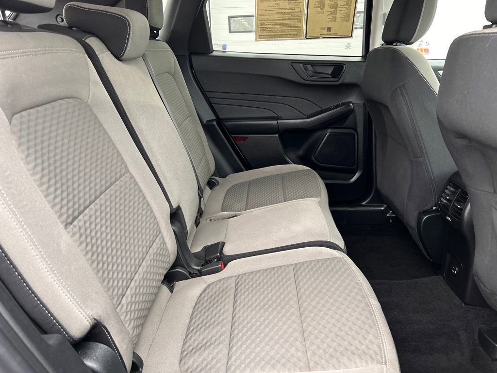 Used 2022 Ford Escape SE w/ Cold Weather Package image 25