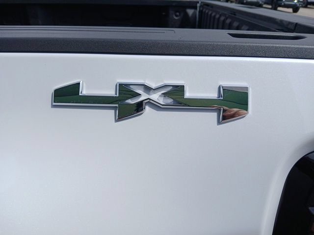 Used 2026 GMC Sierra 3500 SLT w/ SLT Premium Package AWD/4WD image 11