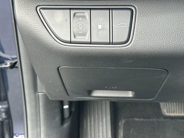 Used 2023 Genesis G70 2.0T image 18