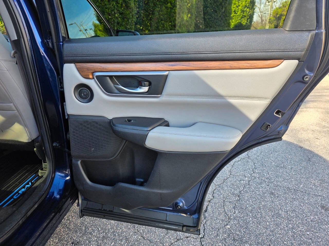 Used 2017 Honda CR-V Touring image 33