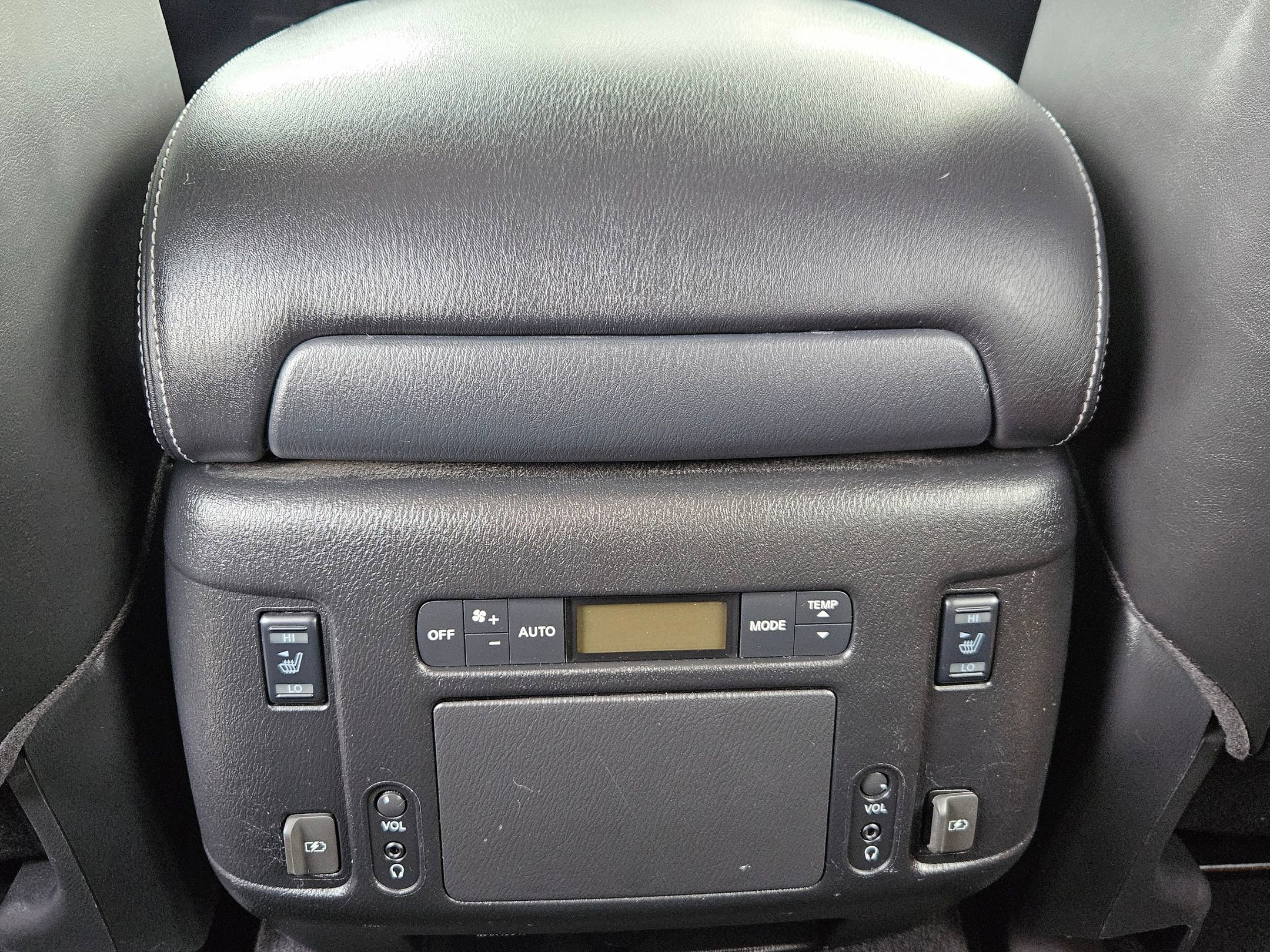 Used 2018 Nissan Armada Platinum w/ Captain Seat Package AWD/4WD image 23