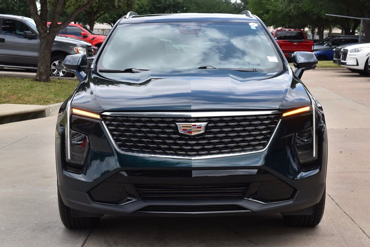 Used 2025 Cadillac XT4 Premium Luxury AWD/4WD image 3