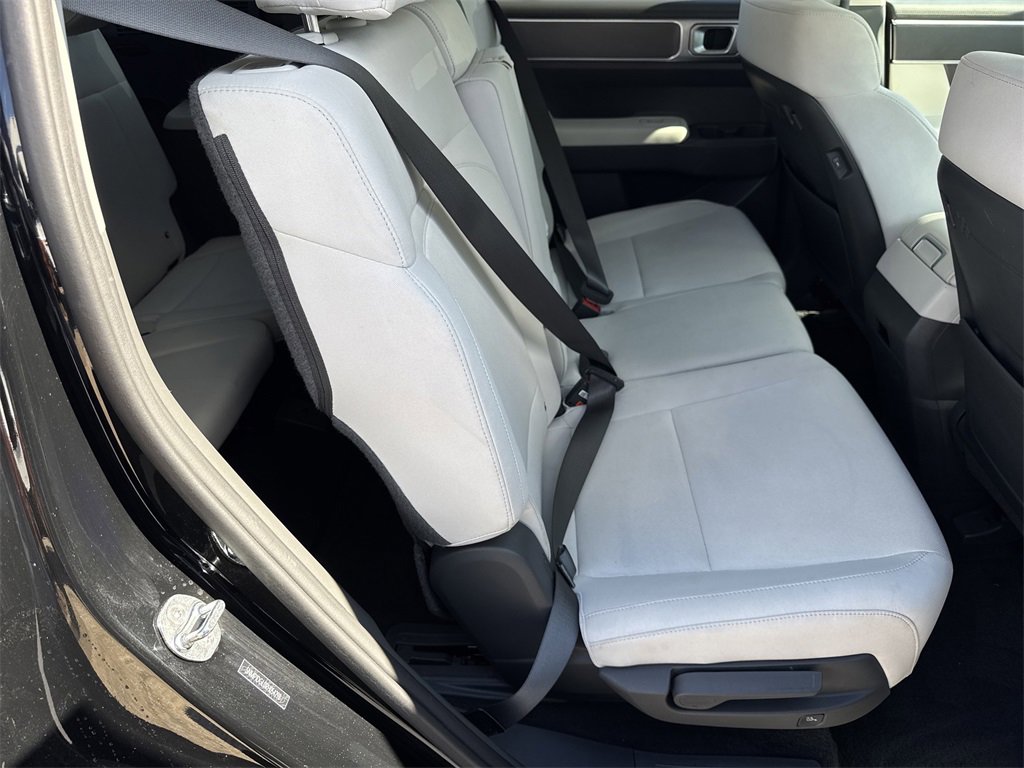 Used 2024 Hyundai Santa Fe SE image 15