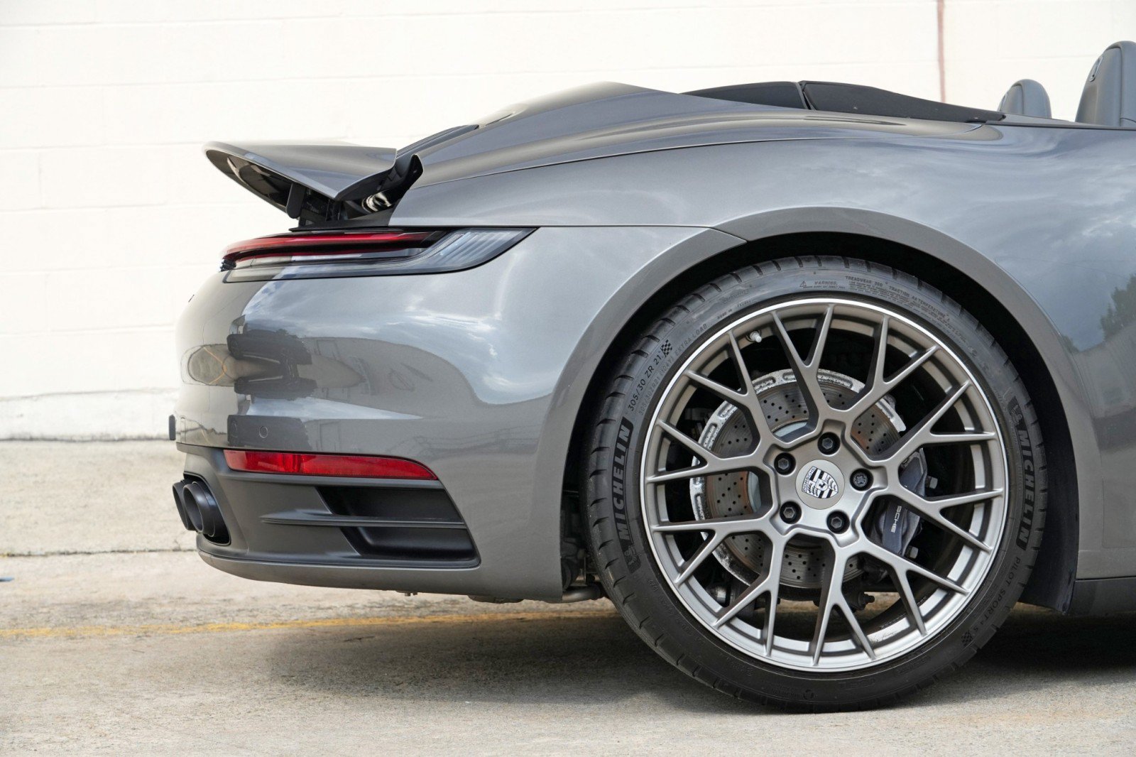 Used 2024 Porsche 911 Carrera w/ Premium Package RWD image 54