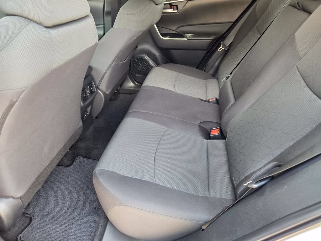 Used 2024 Toyota RAV4 XLE AWD/4WD image 19