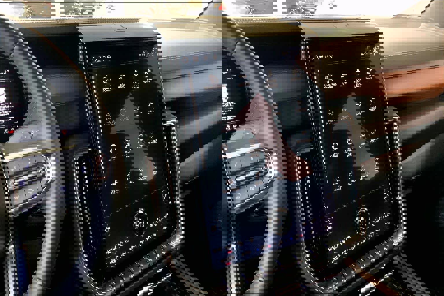 Used 2026 GMC Yukon Denali image 7