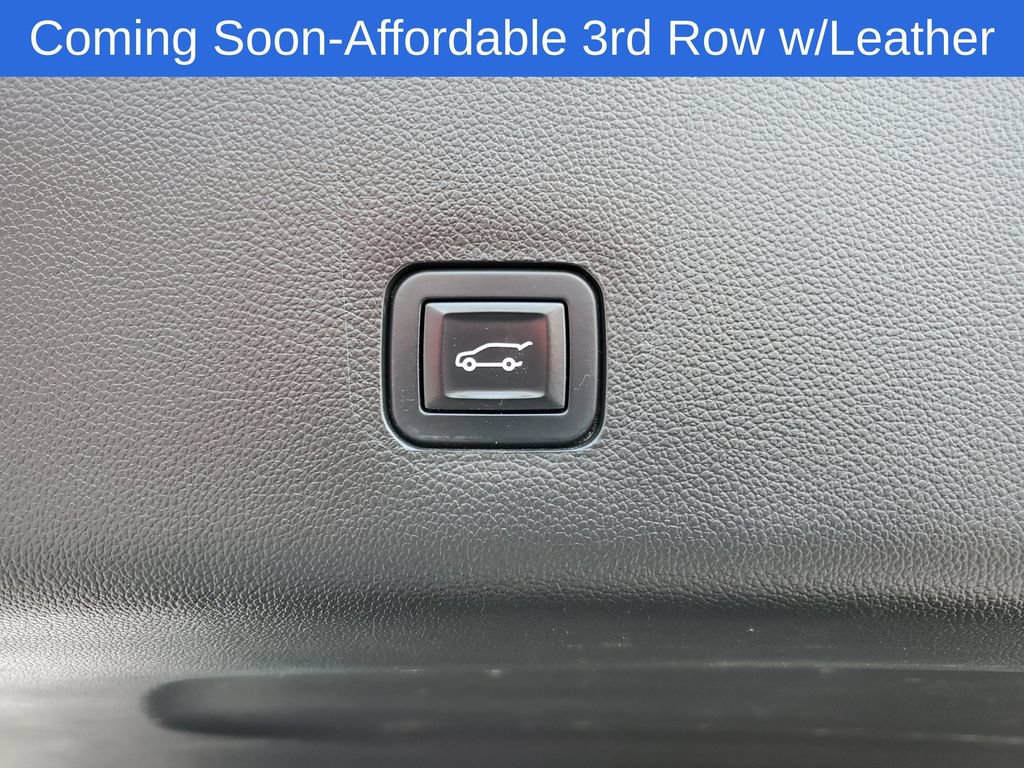 Used 2019 Chevrolet Traverse LT w/ LPO, Blackout Package AWD/4WD image 33