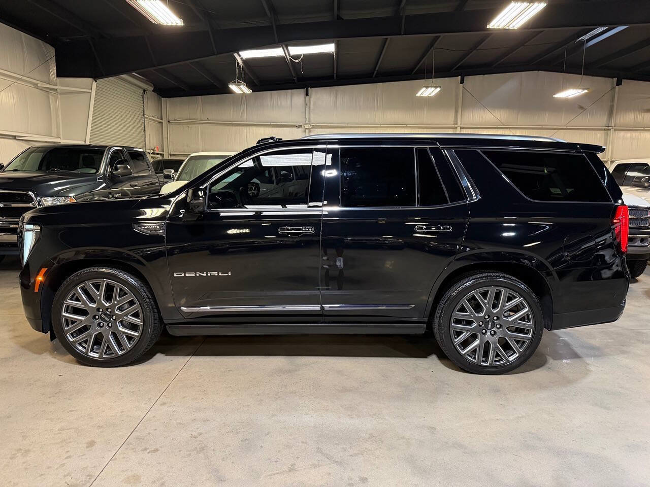 Used 2026 GMC Yukon Denali Ultimate AWD/4WD image 8