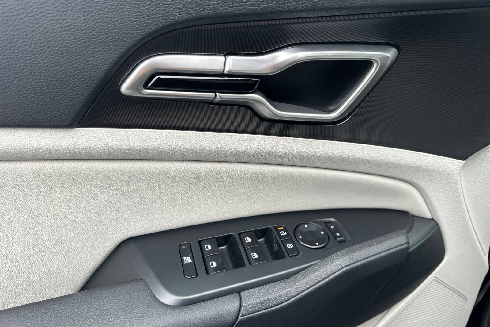 New 2026 Kia Sportage EX AWD/4WD image 12