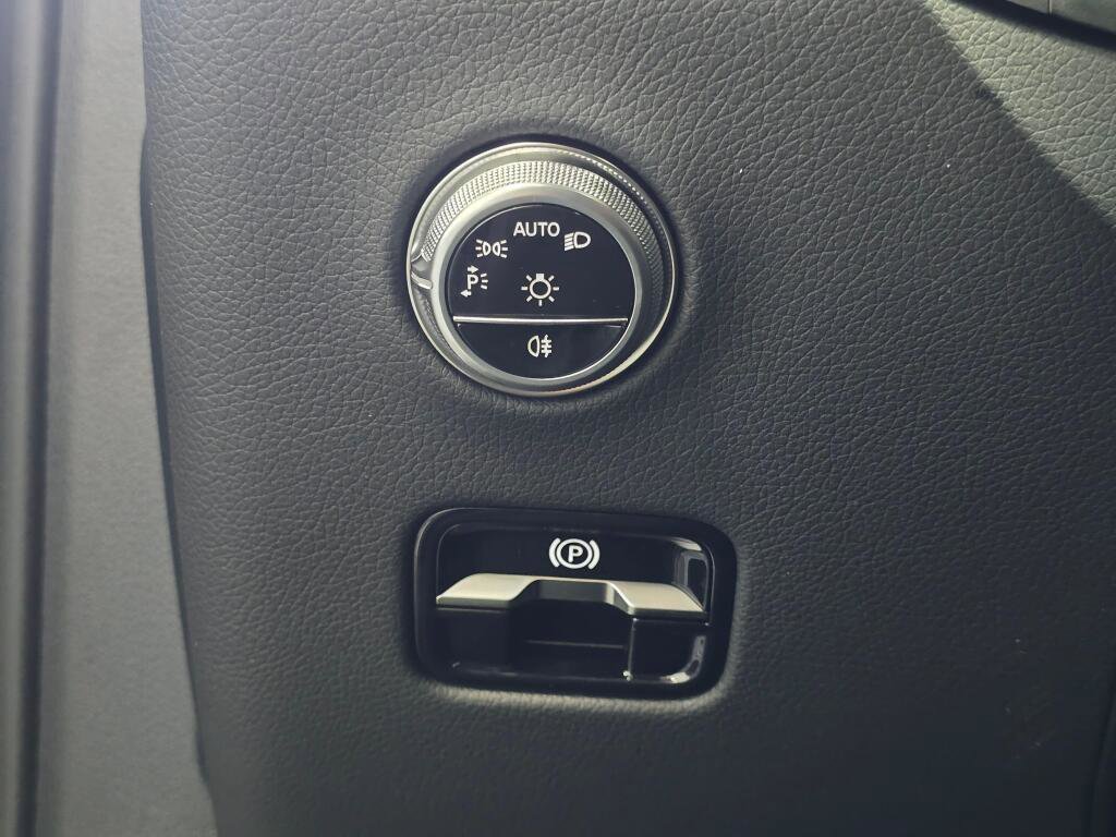 New 2026 Mercedes-Benz GLC 300 4MATIC image 39