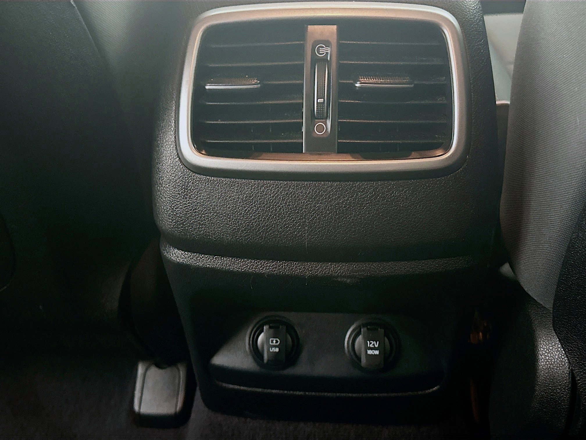 Used 2019 Kia Sorento LX image 27