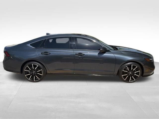 Used 2023 Honda Accord Touring image 5