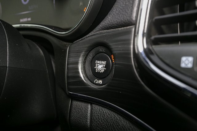 Used 2020 Jeep Grand Cherokee Limited w/ Luxury Group II image 35