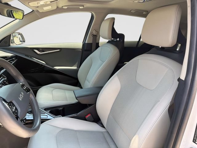 Used 2023 Kia Niro EX Touring FWD image 51