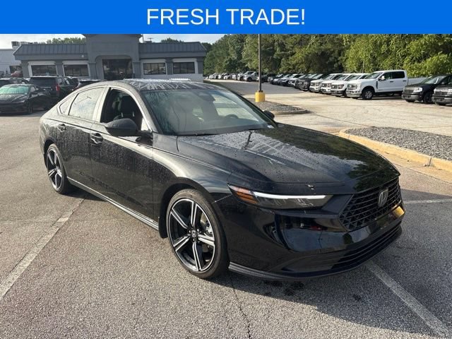 Used 2025 Honda Accord Sport image 1