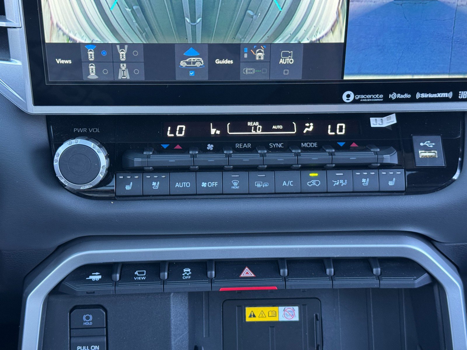 Used 2024 Toyota Sequoia Platinum image 31