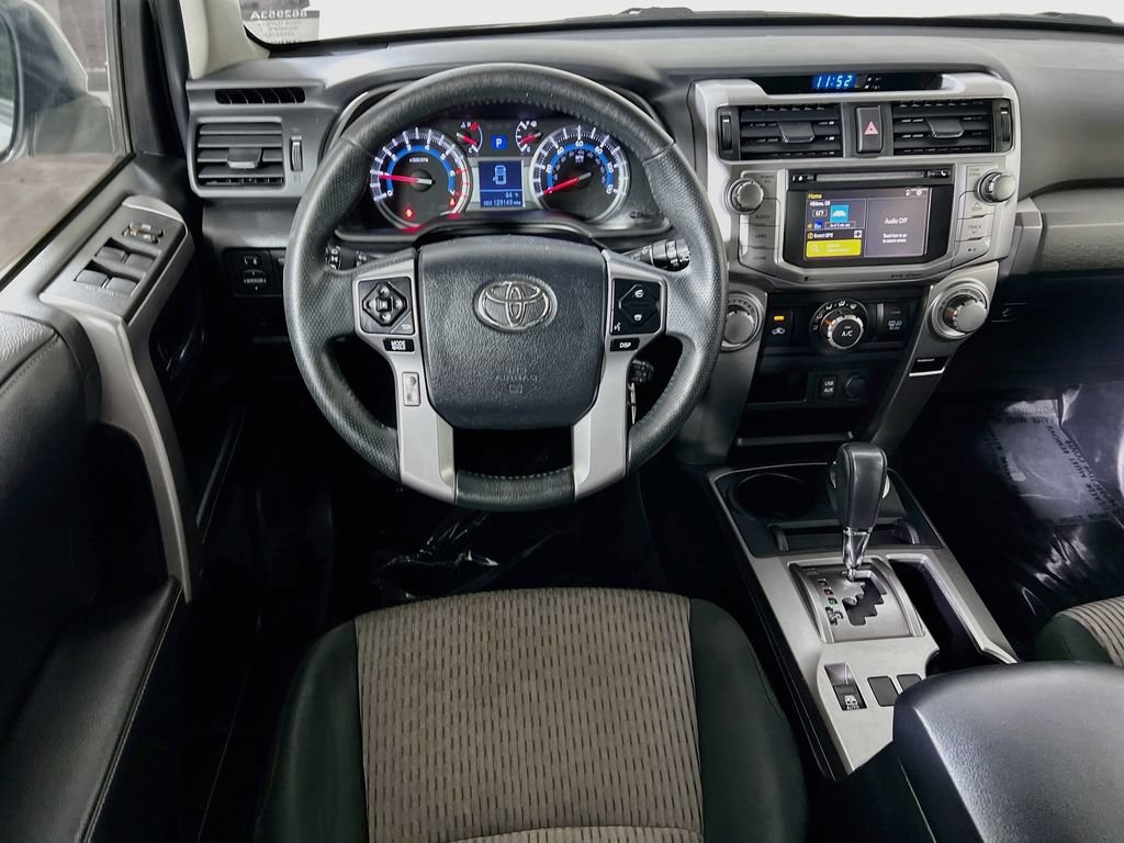 Used 2018 Toyota 4Runner SR5 AWD/4WD image 19