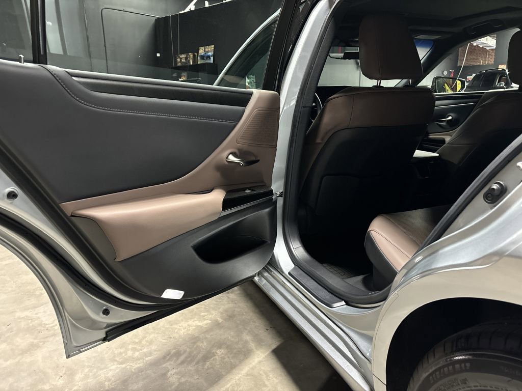Used 2022 Lexus ES 300h w/ Premium Package FWD image 48