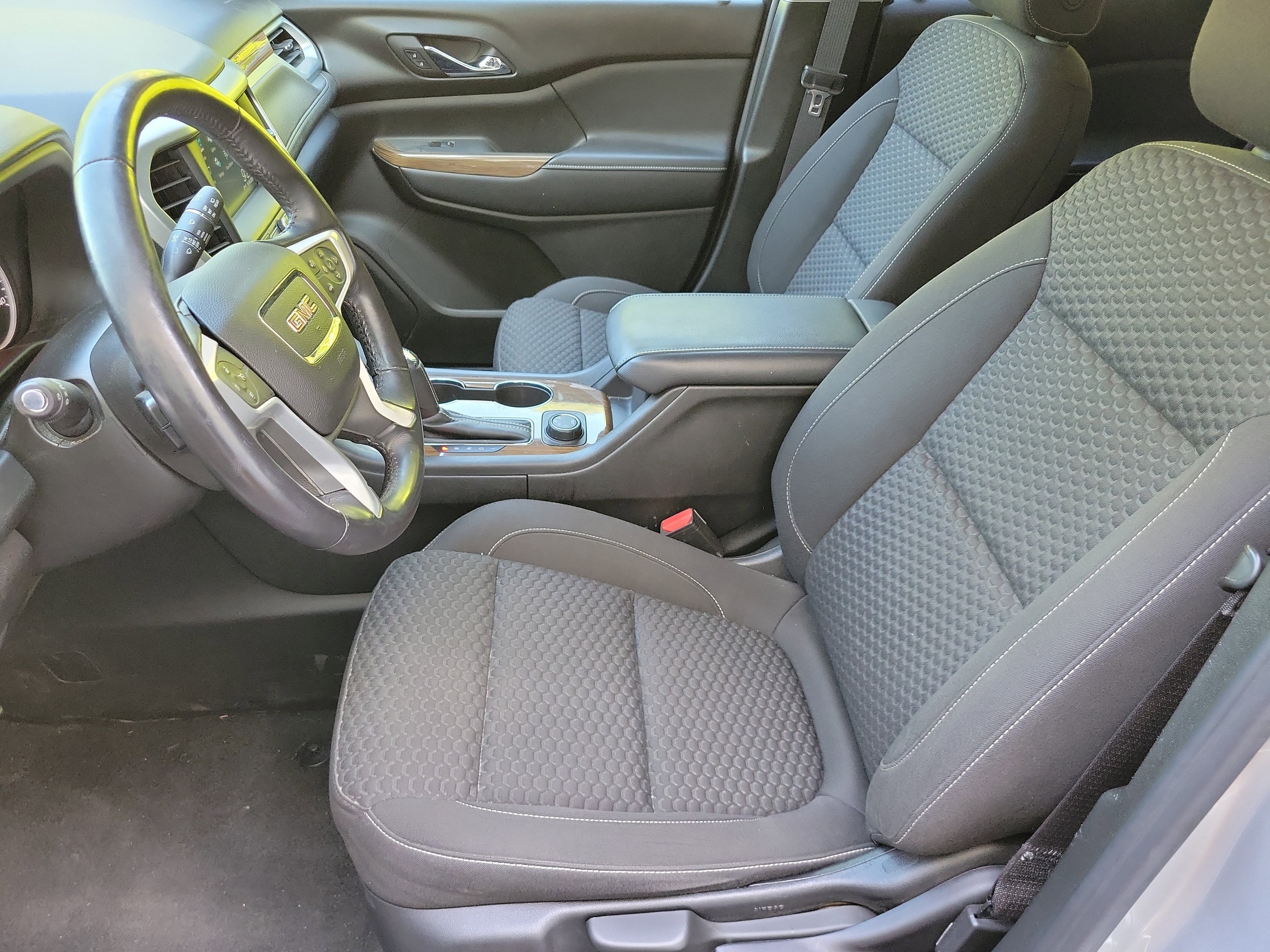 Used 2018 GMC Acadia SLE AWD/4WD image 9