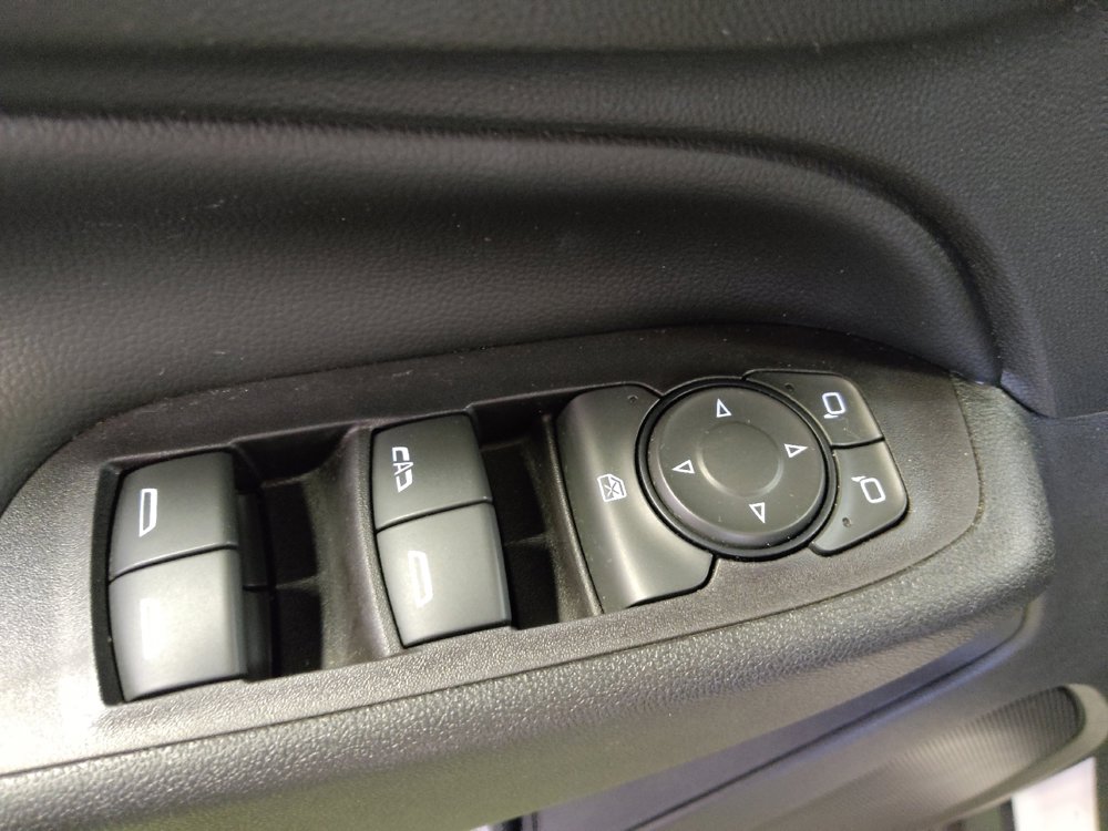 Used 2018 Chevrolet Equinox LT image 27