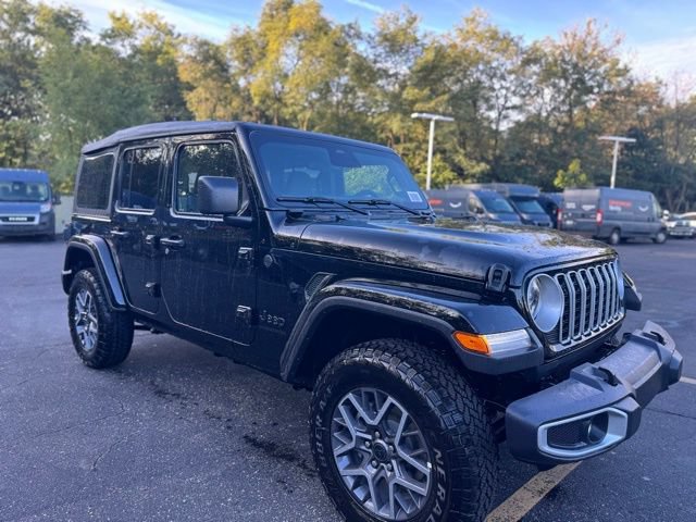New 2025 Jeep Wrangler Unlimited Sahara AWD/4WD image 3