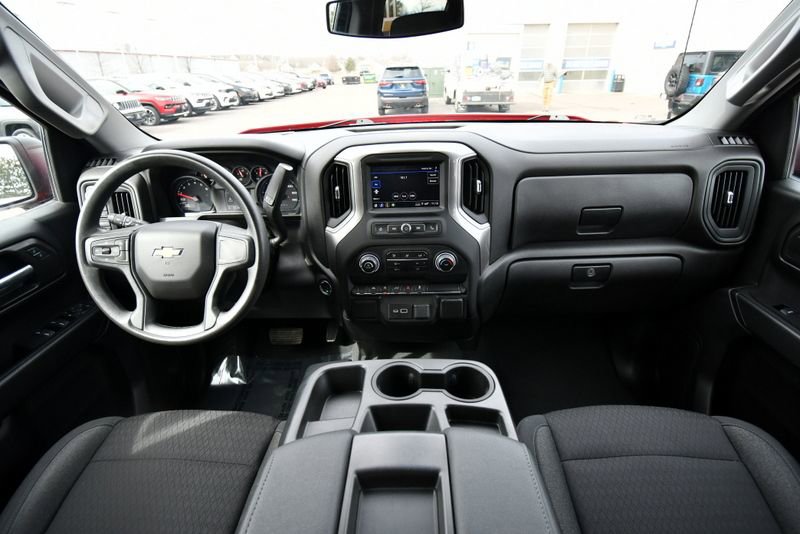 Used 2022 Chevrolet Silverado 1500 Custom AWD/4WD image 3