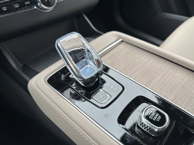 New 2026 Volvo XC90 B6 Plus w/ Protection Package Premier image 15