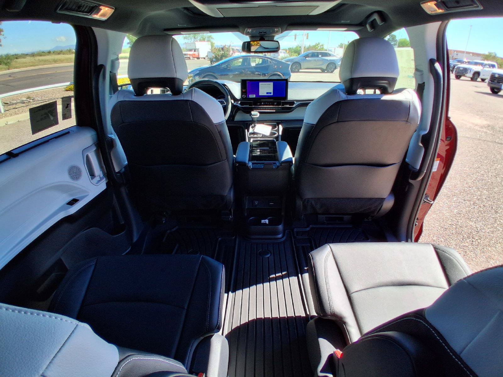 New 2026 Toyota Sienna XSE FWD image 20